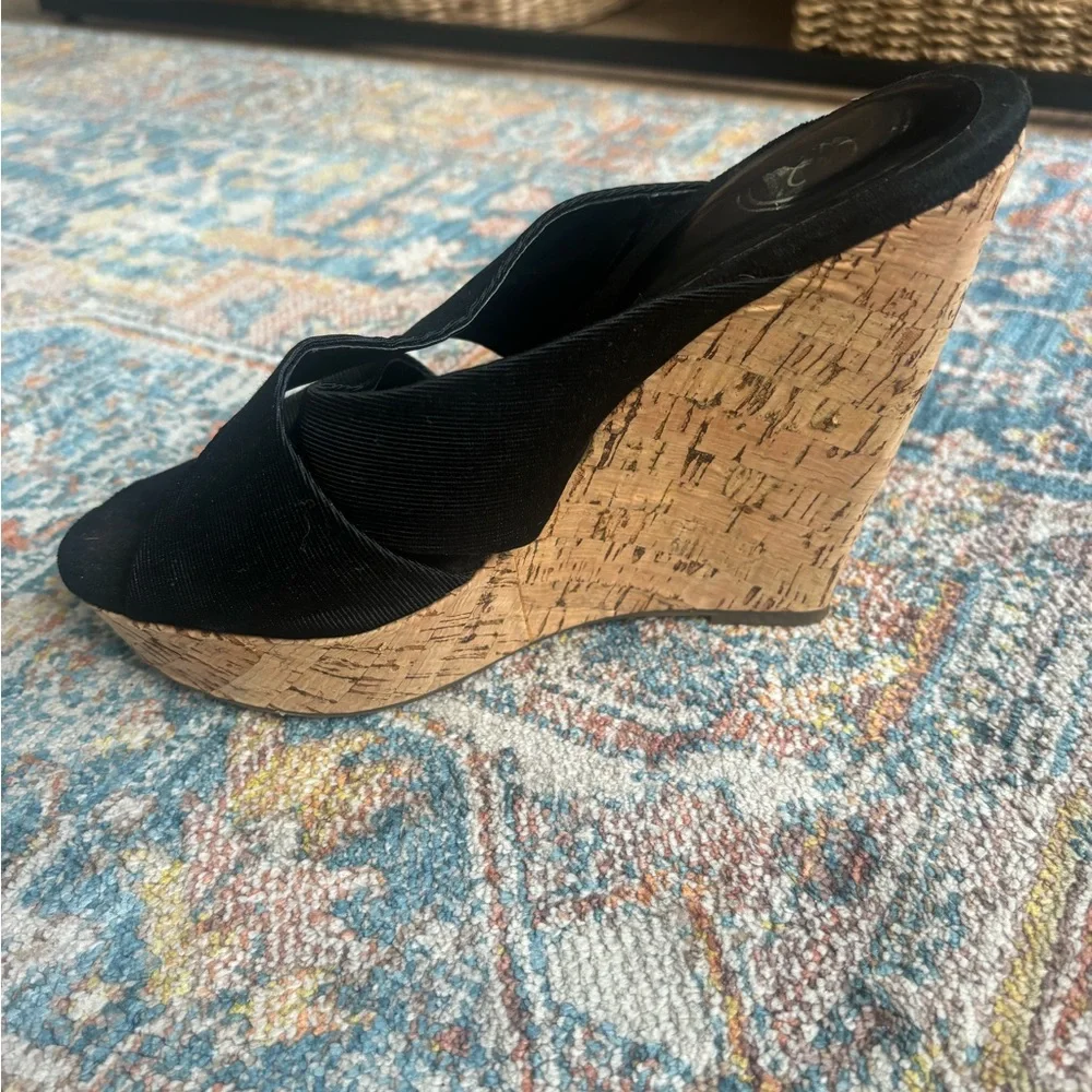 Stylish Jessica Simpson Black Summer Wedges size 7